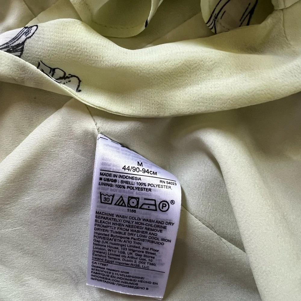 Banana Republic Green Wrap Blouse with Tie Front - Picture 4 of 5